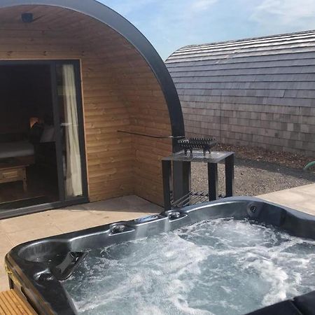 Hotel Superior Glamping Pod With Hot Tub Frodsham Exterior foto