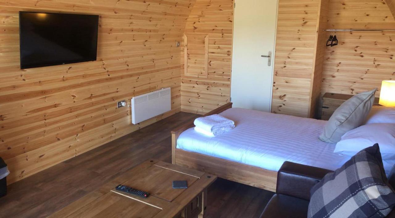 Hotel Superior Glamping Pod With Hot Tub Frodsham Exterior foto